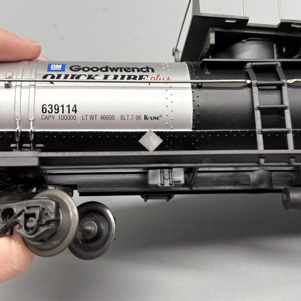 K-Line 639114 GM Goodwrench Quick Lube Plus Motor Oil Tank Car O Gauge Untested